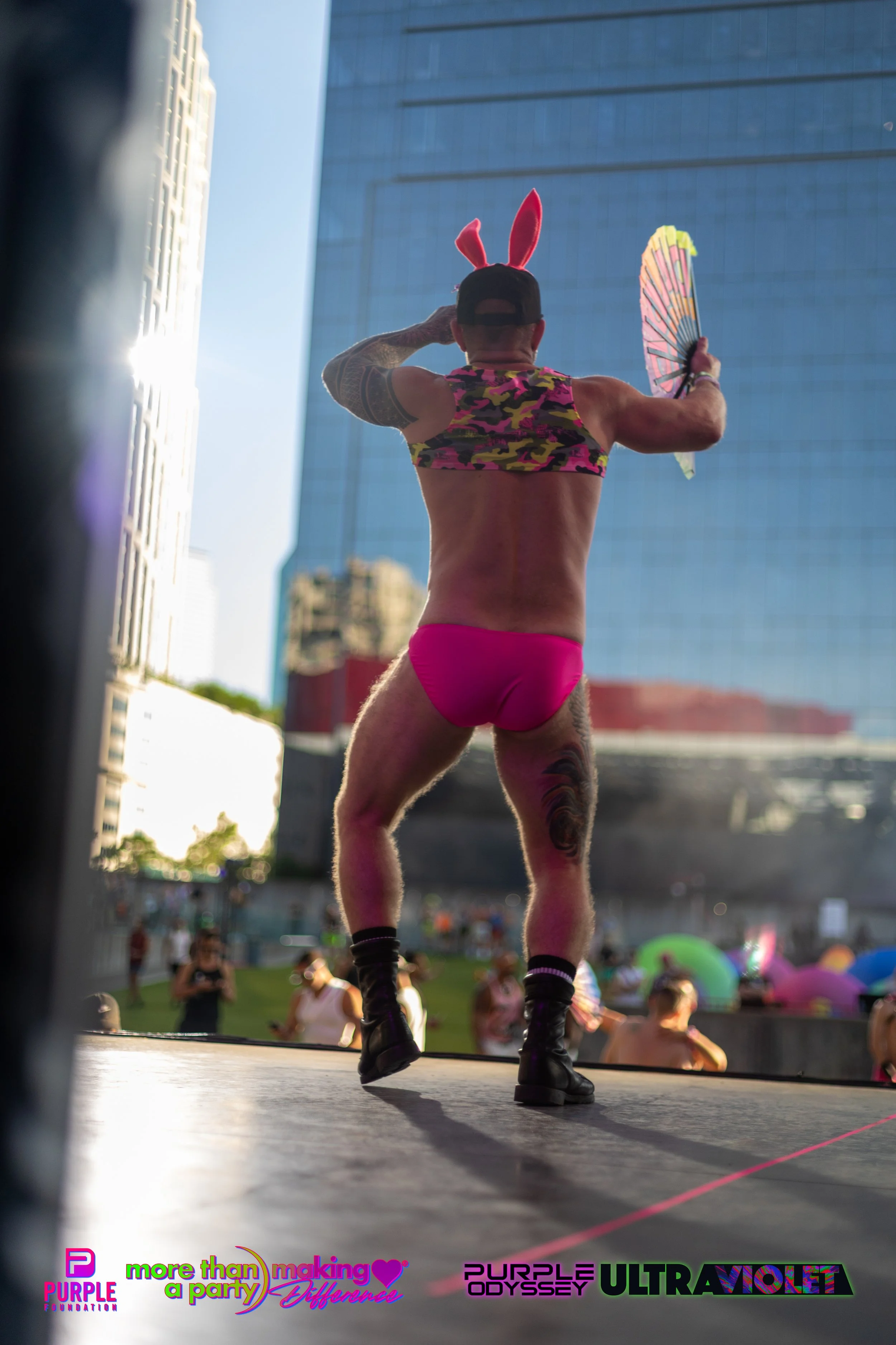PPW25-02-PHOTOS-10 GLOW-11.jpg