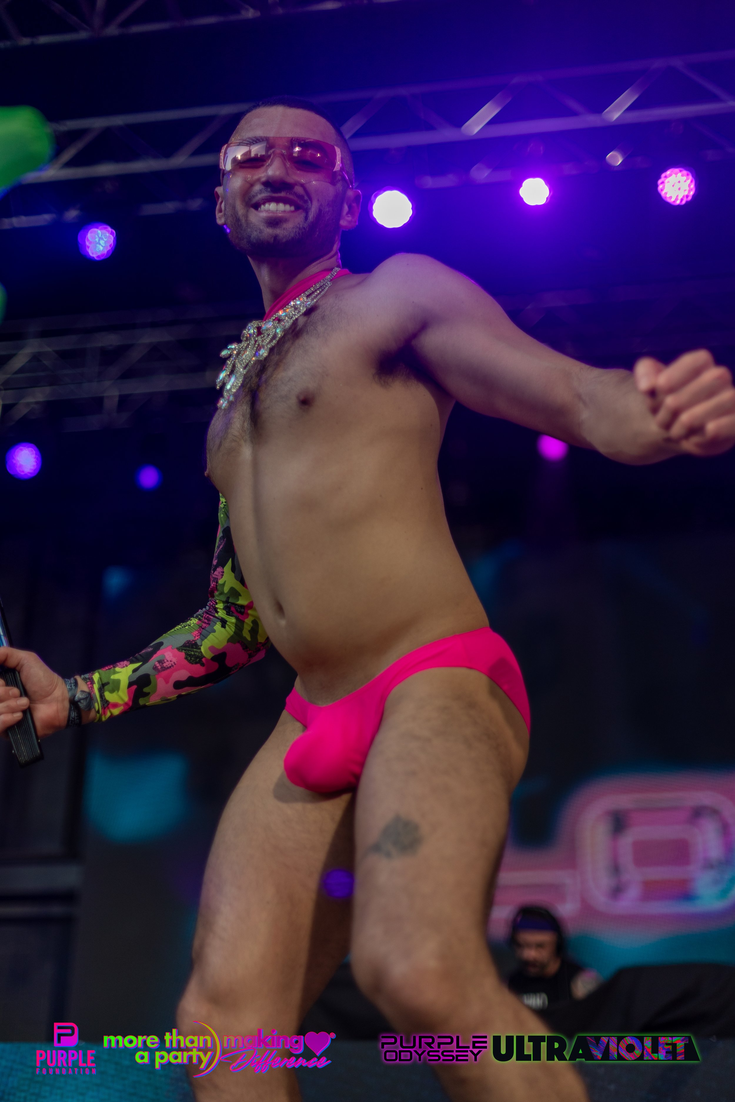 PPW25-02-PHOTOS-10 GLOW-18.jpg