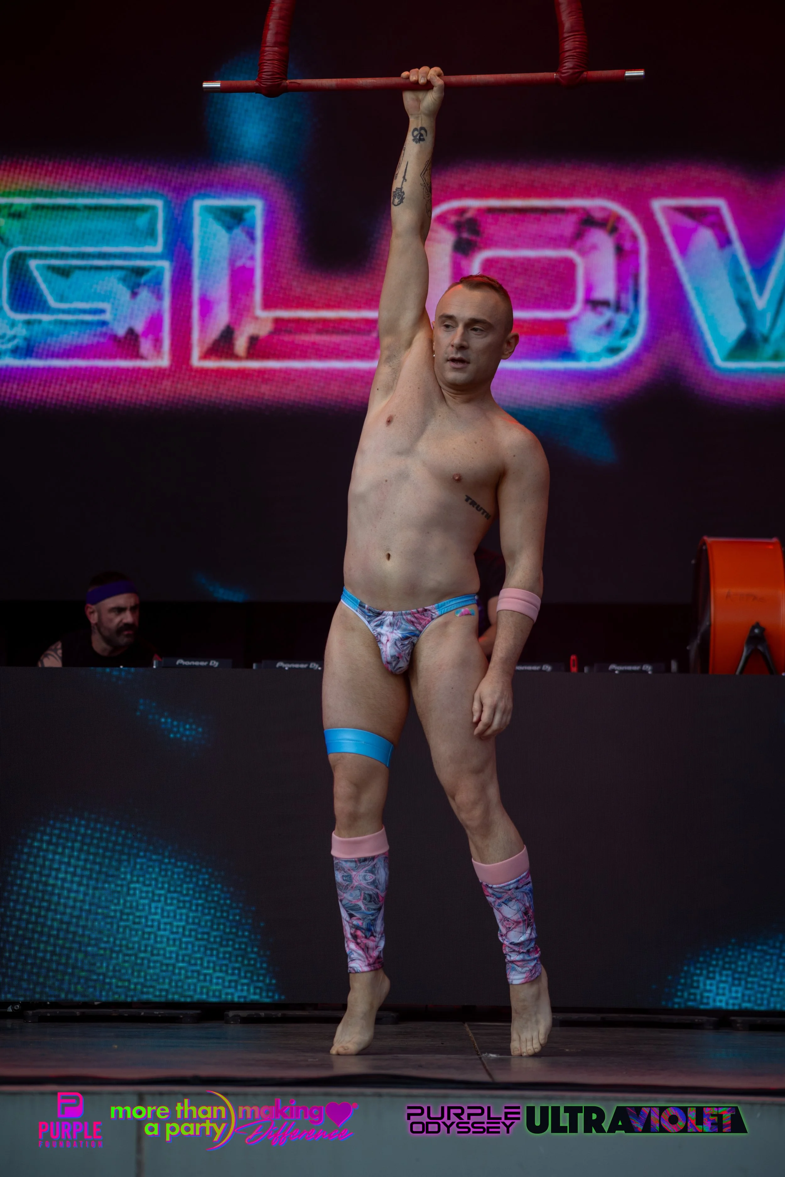 PPW25-02-PHOTOS-10 GLOW-72.jpg