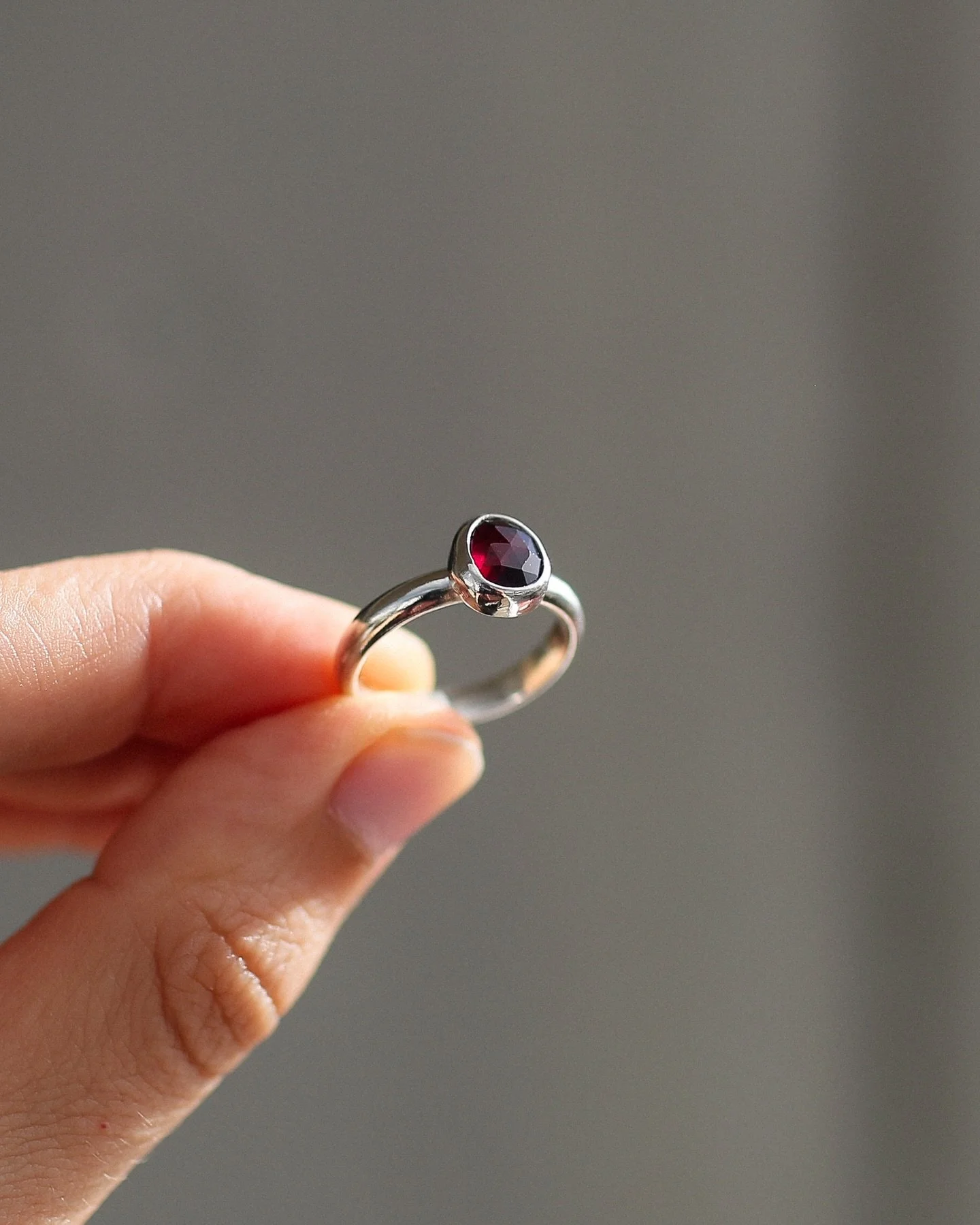 Alice ring: a sweet red garnet on a smooth silver band ~  classic, charming, and perfect for everyday wear. {size 6} ❣️

.
.
.

#solmayjewelry #redandsilver #garnetring #silverringshandmade