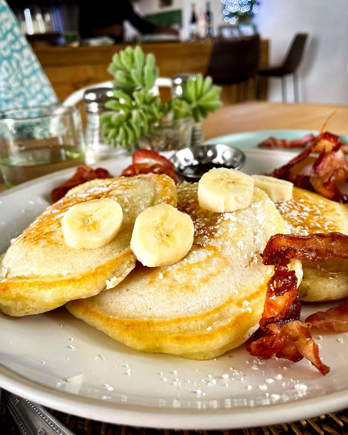 BANANA PANCAKES    
with bacon