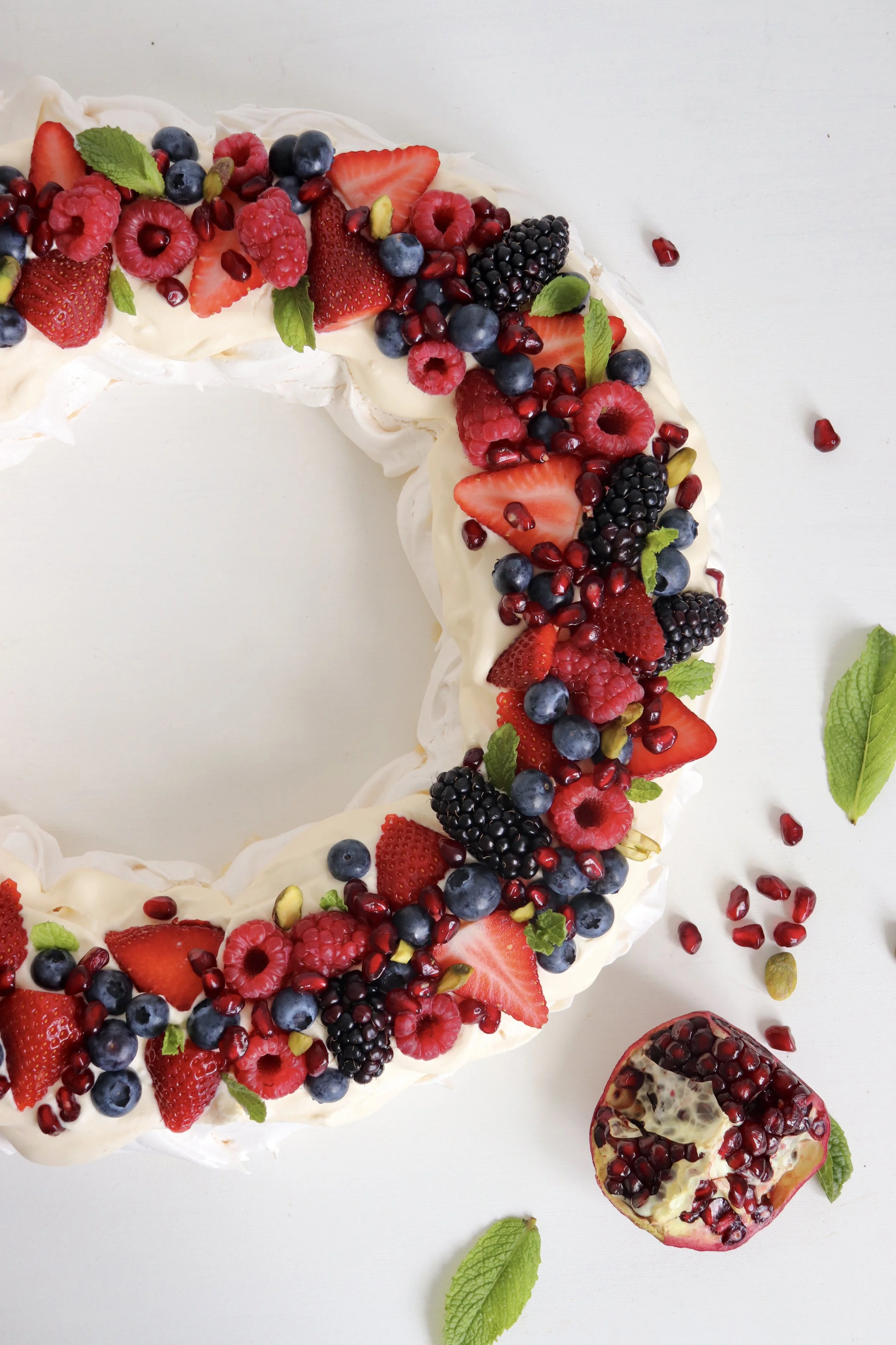 pavlova wreath 2.jpg