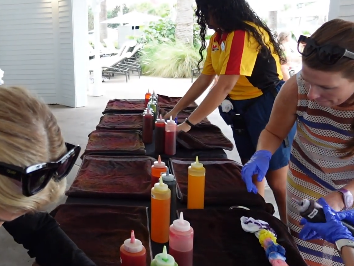 Disney Grand Floridian Resort Mickey Tie-Dye Activity