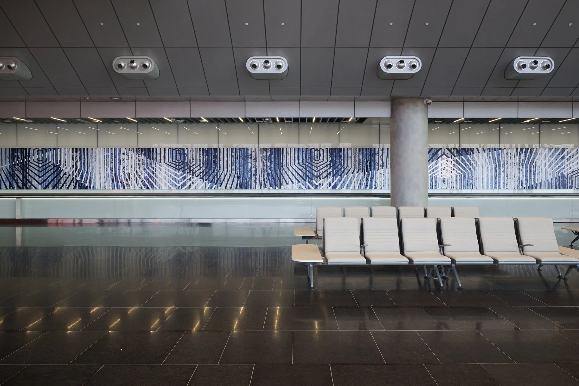 Shifting Shoreline - Installation at Taoyuan International Airport in Taiwan. Gate D12.  © YEN TING CHO Studio.  Photo credit: Han Yueh Liang
