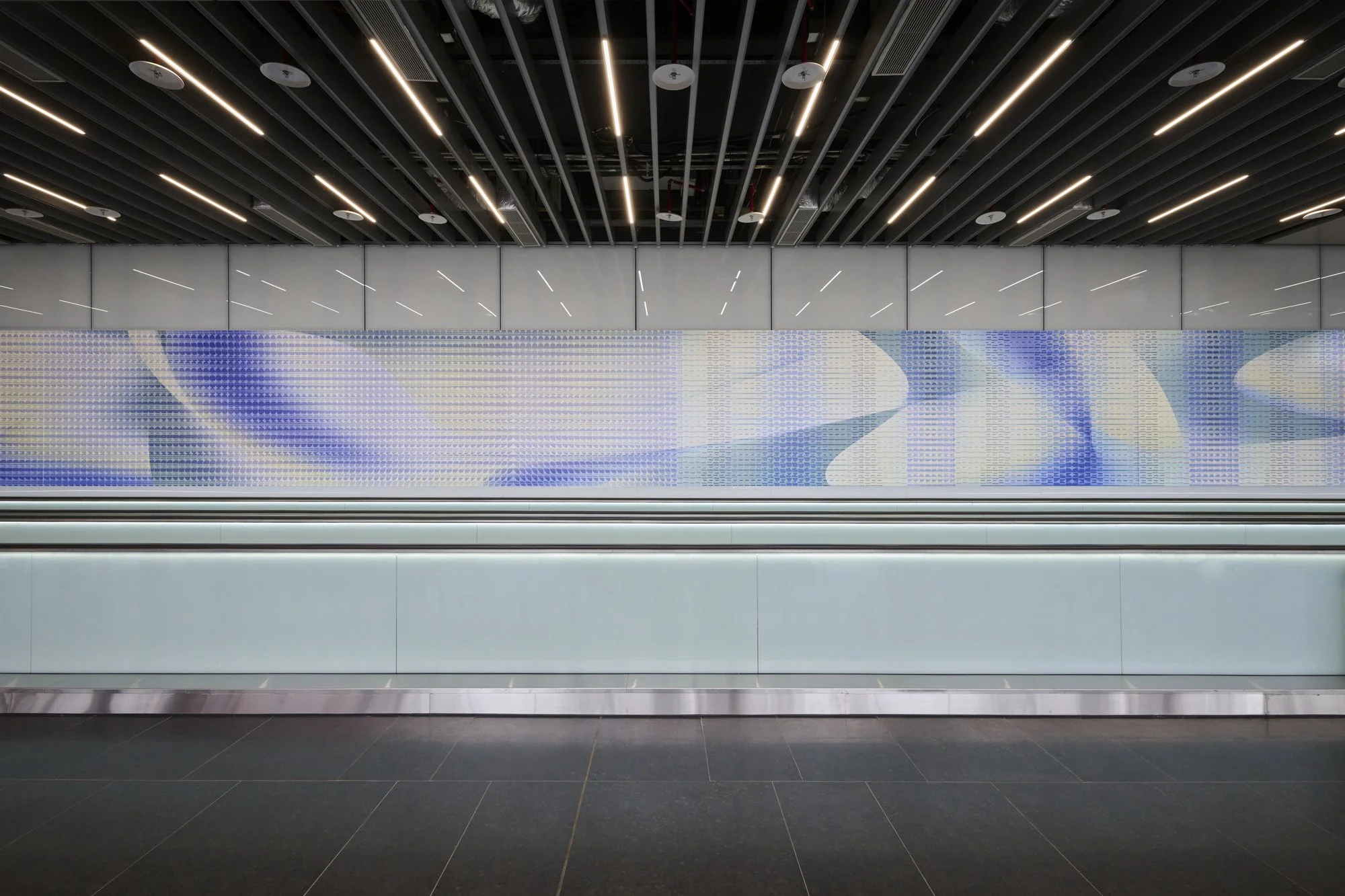 Tech Island - Installation at Taoyuan International Airport in Taiwan. Gate D16.  © YEN TING CHO Studio.  
Photo credit: Han Yueh Liang