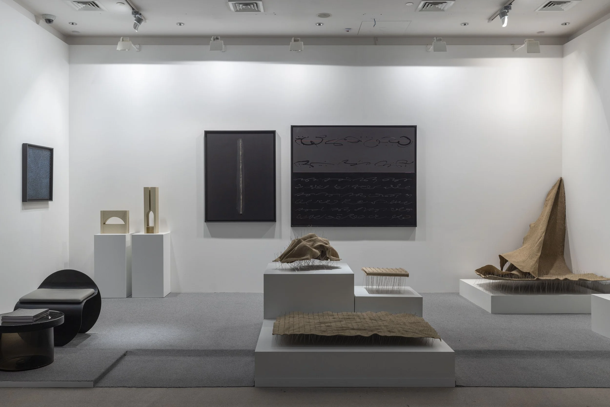  Abu Dhabi Art Fair, AWL Gallery shows a curatorial presentation ‘Excavations of the Moment’, featuring Emirati artist Sara Alahbabi, Sharjah-based Syrian artist Talin Hazbar, and Catalan artist Enric Ansesa. Photo credit: Seeing Things Photography &
