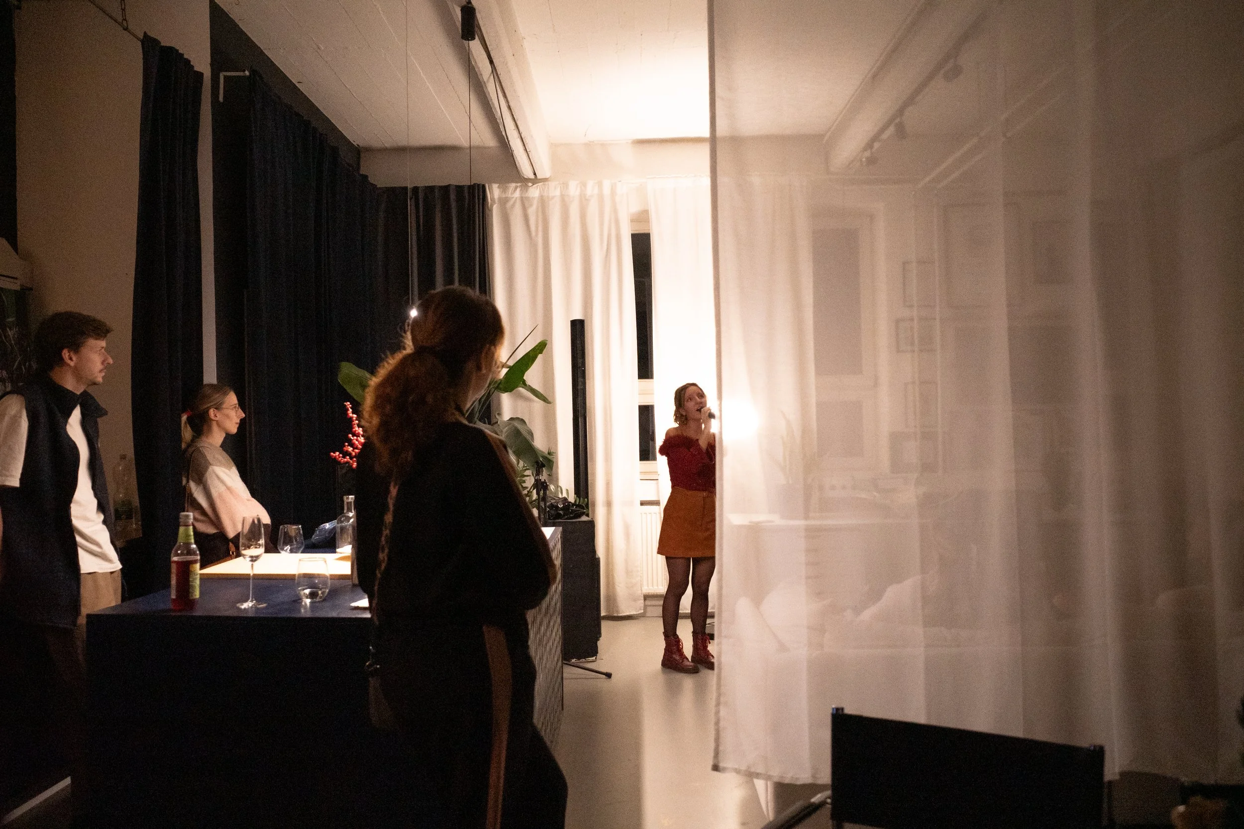 Wohnzimmerkonzert im Studio zur Eröffnung 