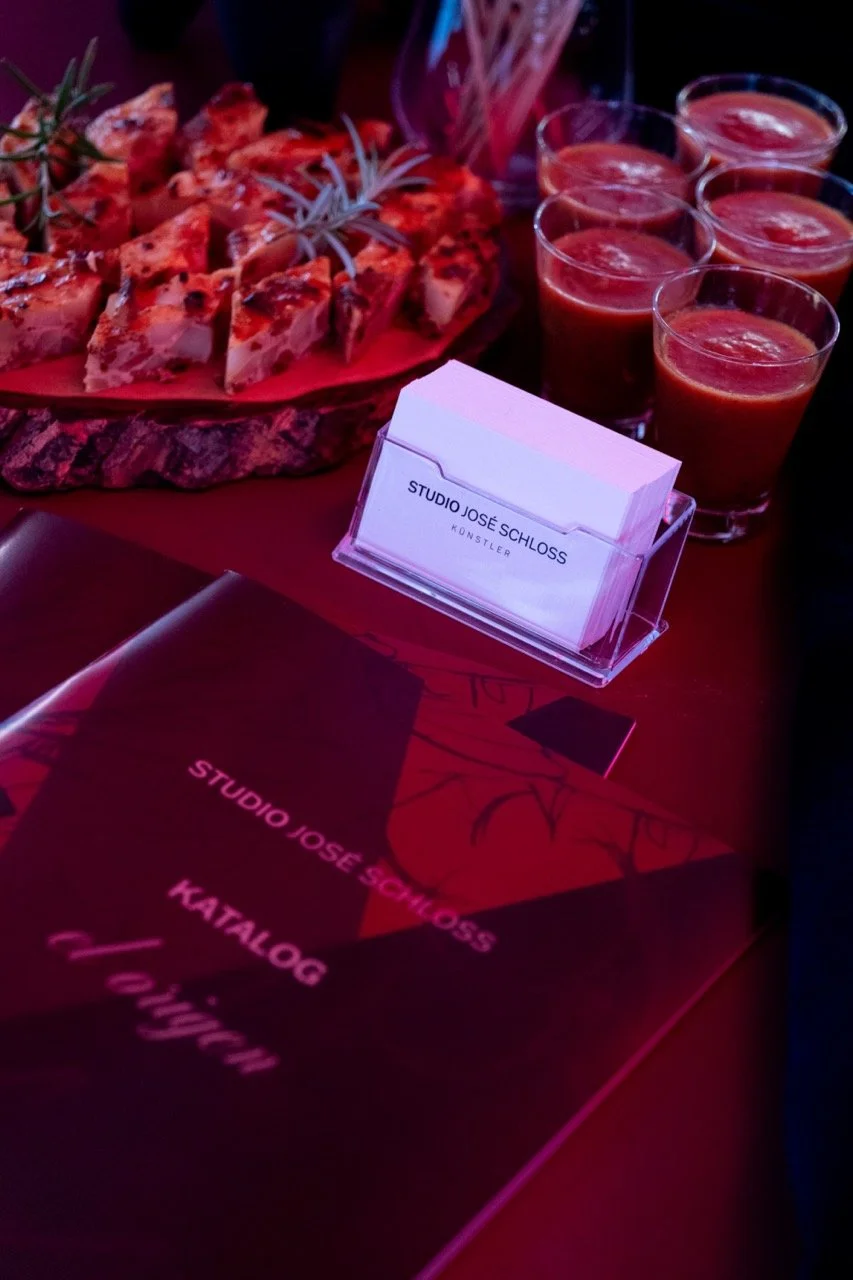 Groß (el_origen_joshua_rzepka-001).jpeg