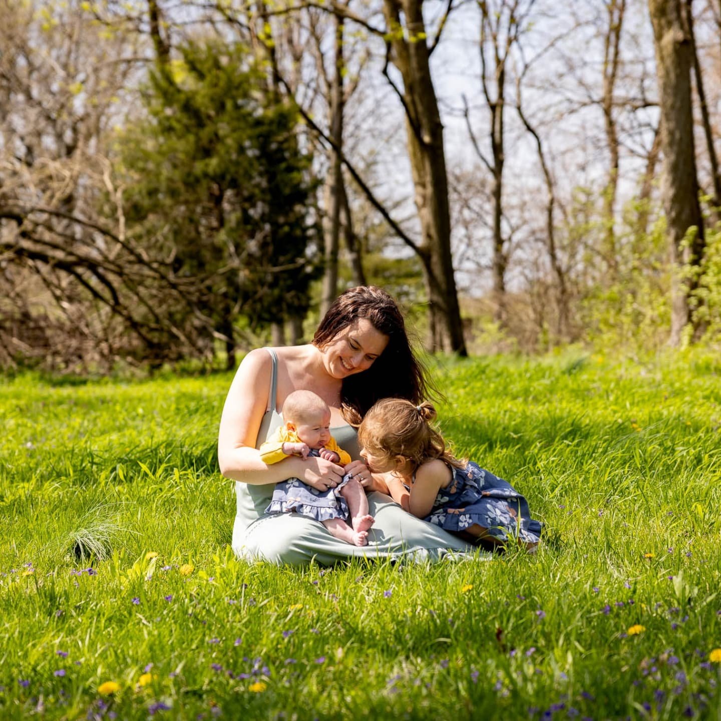 There's still time to book a Mom & Me mini session (or a family spring session) at @marine.meadows.62061. πΈ Embrace the springtime beauty and capture this moment in time. There are plenty of spaces open on May 3rd and 4th!
Book now at kaylacolw