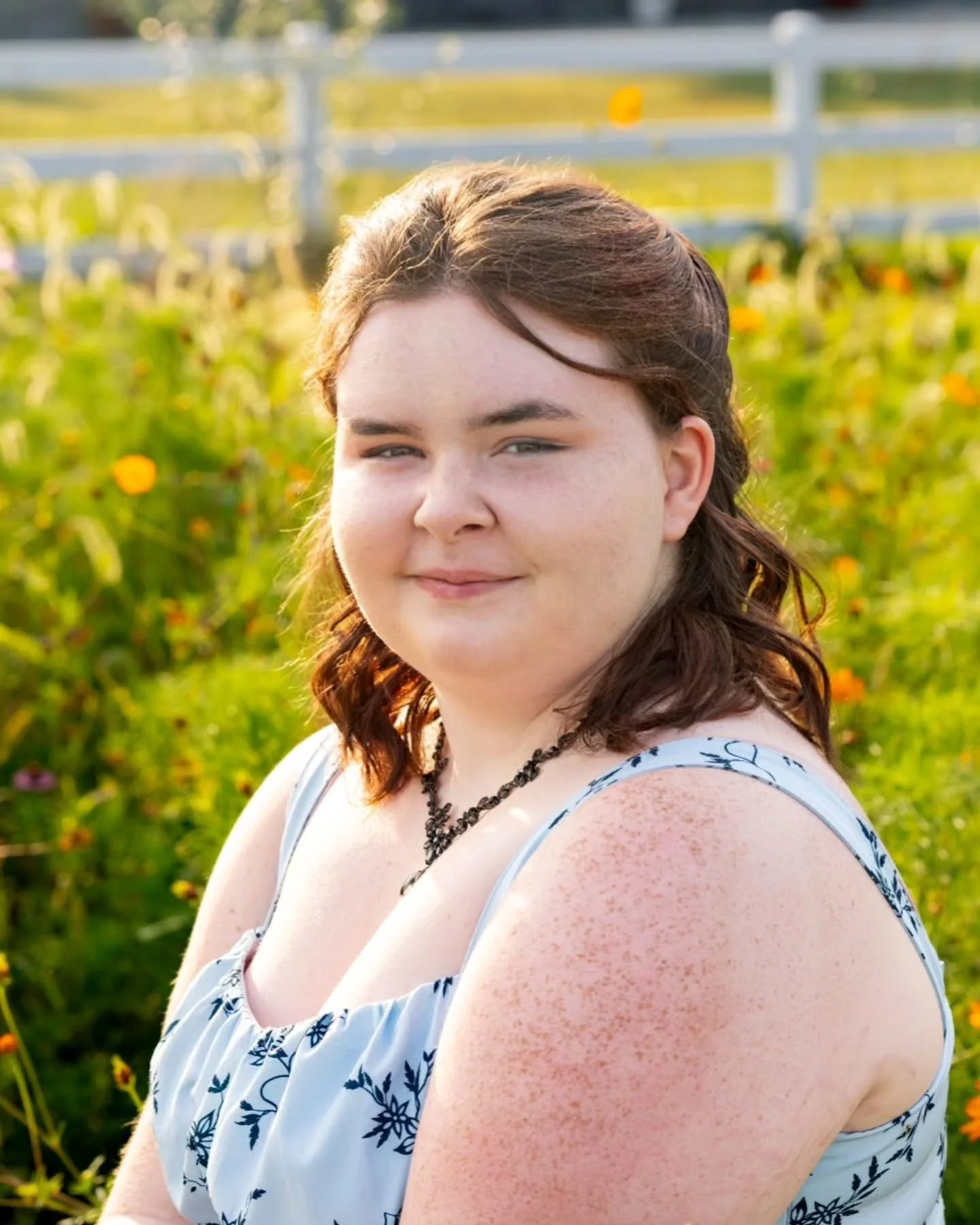 Katy, Class of 26
Her one request for Senior pictures was for their to be wildflowers. I think we accomplished that one π