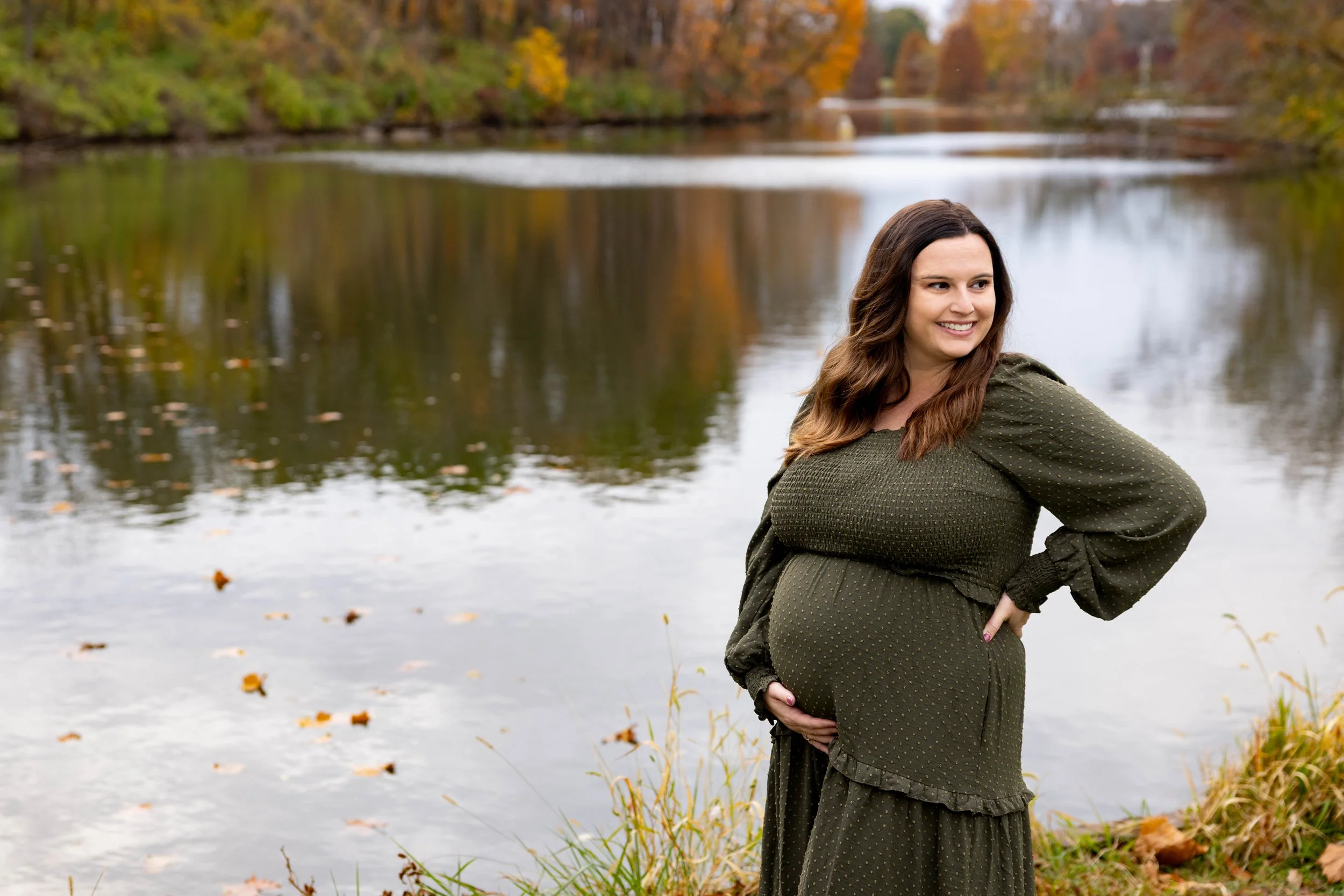 When Should You Book Your Maternity Session?
