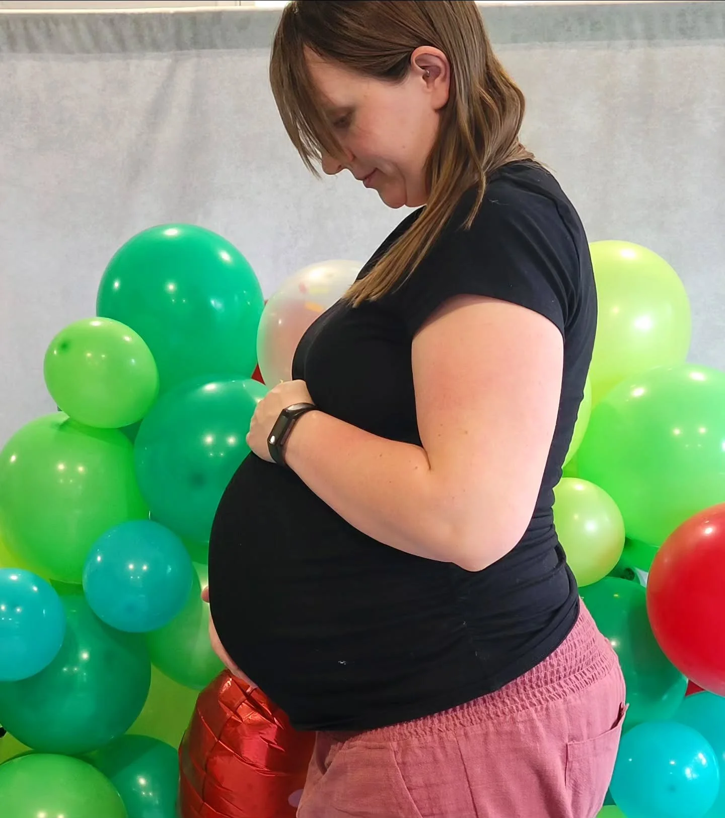 Today is a bit of a bittersweet day. I just wrapped my last photo session before maternity leave. 

I'll be back to taking sessions in the fall, and I'll still be responding to emails and messages until Lil Bean is here. If you already know you want 