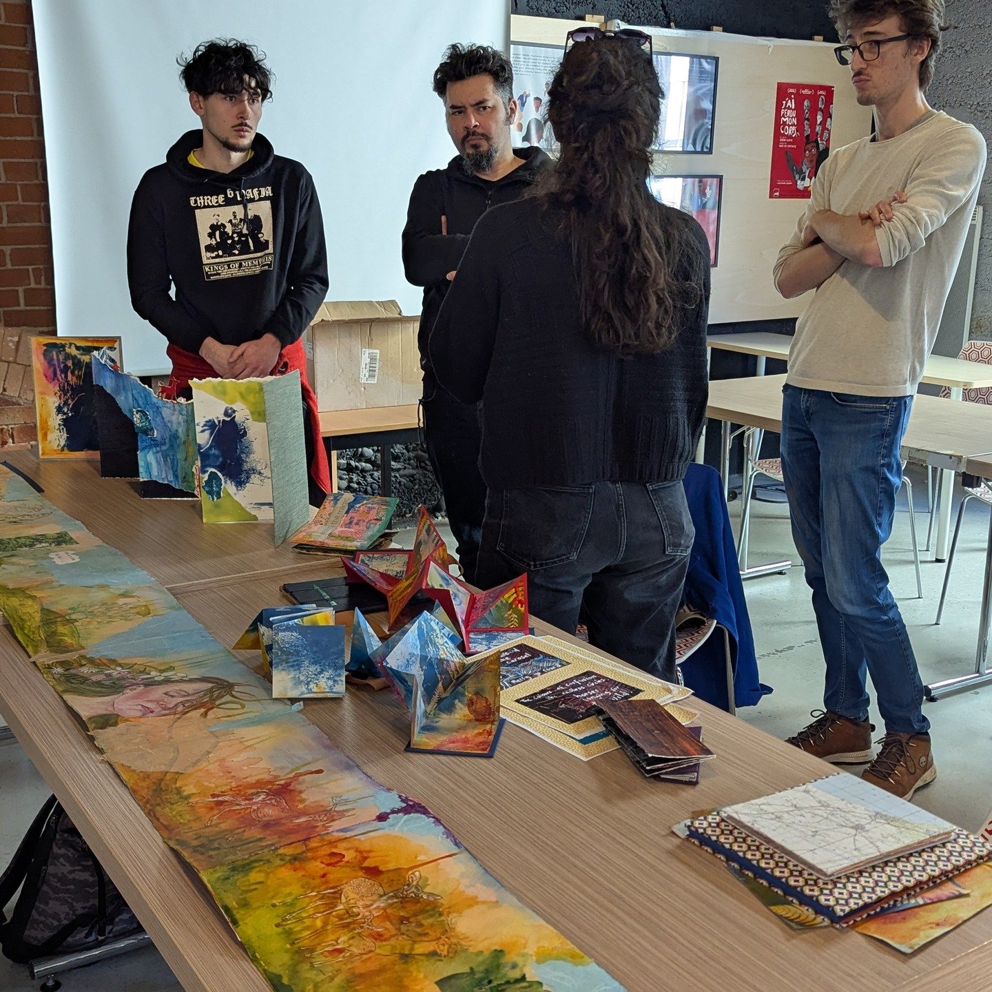 Im just back from a lovely Artist residency ( Cybernate) in P&ocirc;le Pixel Lyon, where I was made feel very welcome and got to meet some wonderful producers and teachers. 
It has been a great space where I have been given the tools to experiment wi