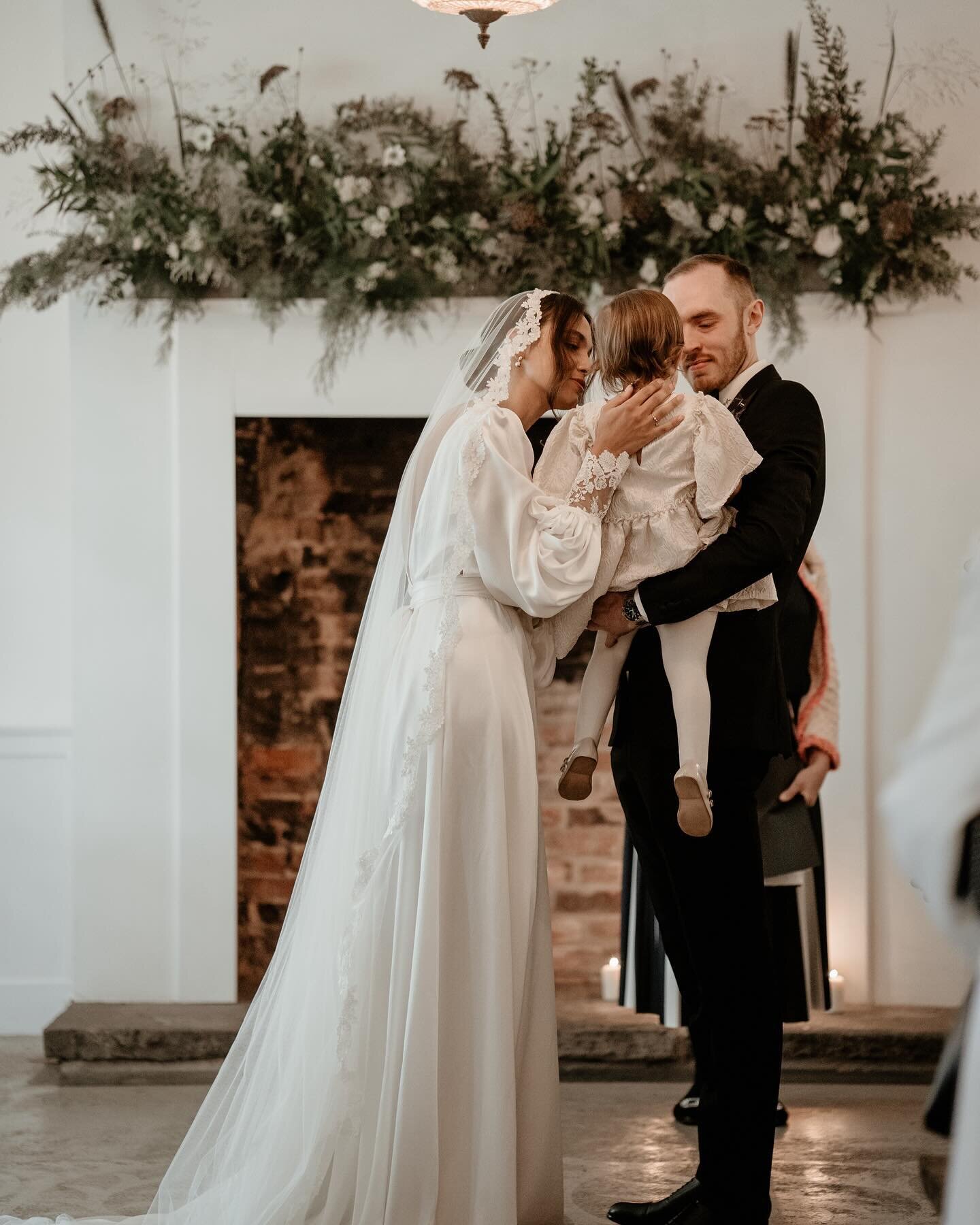 A dream wedding, clients, vision and team ✨ 

@walts1992 
Photography @the_unbridled__ 
Venue @aswarbyrectory 
Floral Design @cocointhecountry 
Candles @otiumcandles 
Gown @julita_ldn_bride 
Hair Raphelle @matthewcurtishair 
Make up @amyrosemakeupart