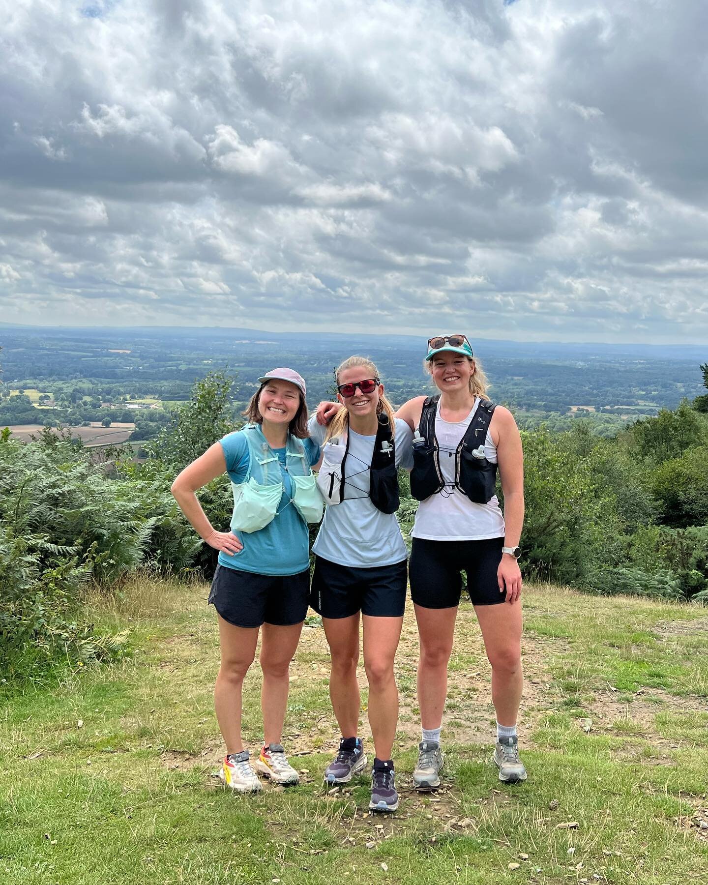 Adventures are always better with friends 😍 

Yesterday I spent 14 glorious miles exploring the Surrey Hills with Lizzie and Ivi. There were glorious views, stunning trails and just a little bit of bush whacking 😅, finished off with a much needed r