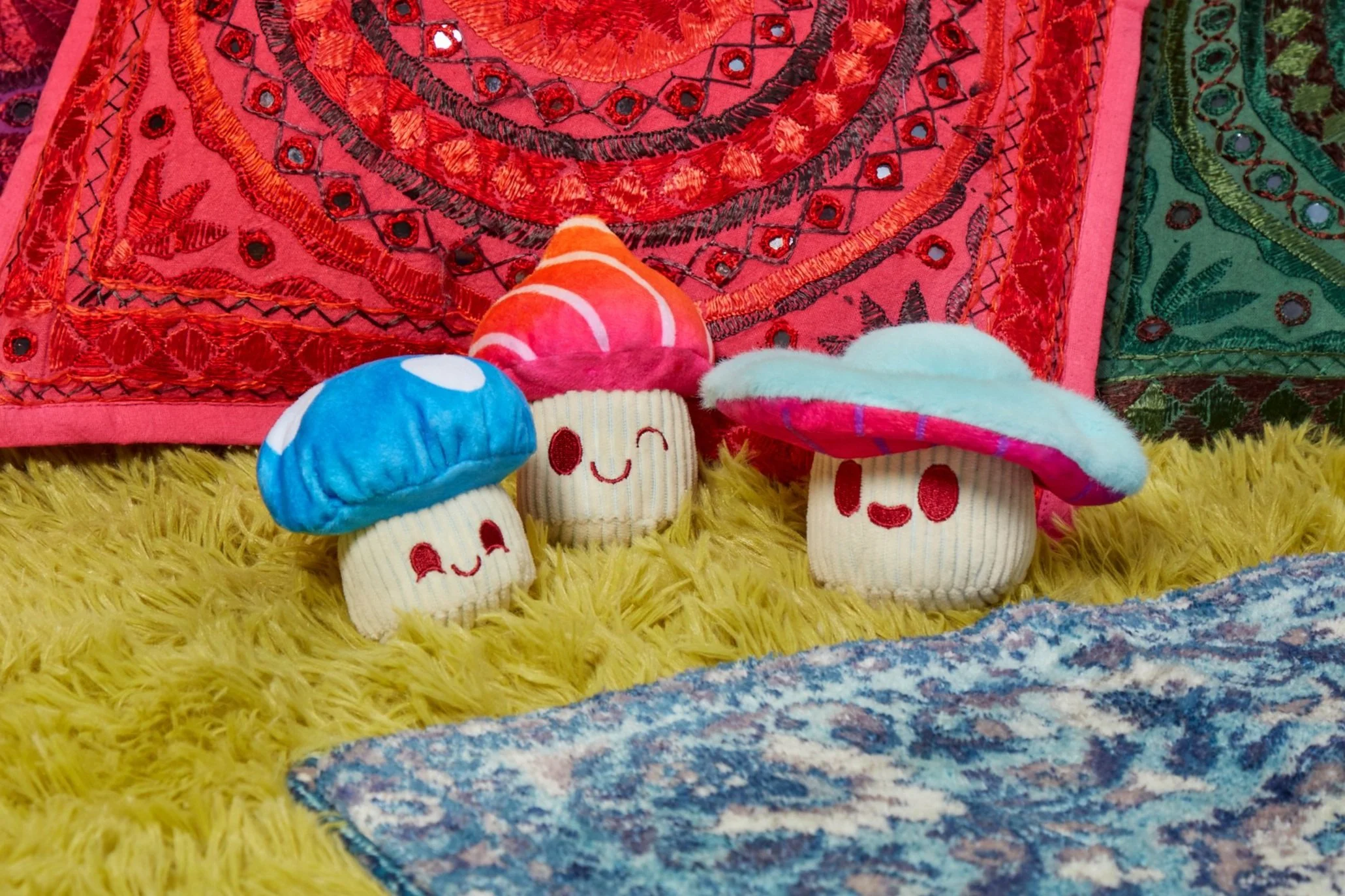 BOX_209244_ALICES-MAGIC-MUSHROOMS_Product_001.jpg