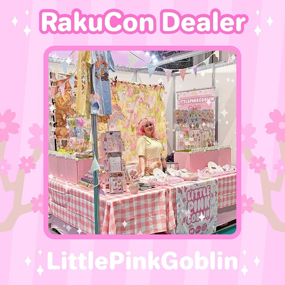 We're delighted to welcome back @littlepinkgoblin to RakuCon! 🌸 They sell a lovely variety of rosettes, acrylic standees, pins, keychains, stickers and more 💕 Swipe across to check out their amazing work! 🩷

#animeconvention #ukconvention #convent