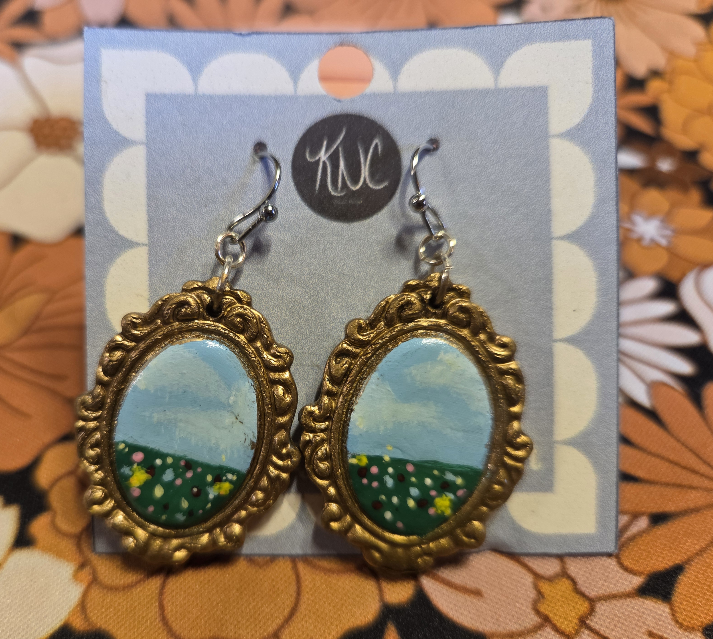 Meadow Oval Frame 2.png