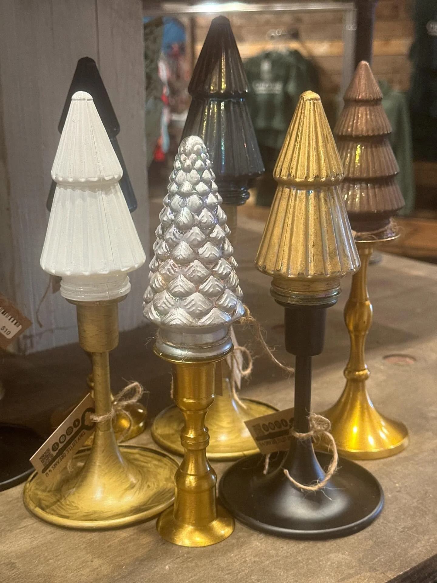 As consignor items pour in, we’re working on setting up the gift shop + evergreen workshop. Gift shop to open Nov. 8th! 
#curvuetreefarm #curvuetreefarmandgardens #curvuegiftshop #eauclaire #shoplocal #shopsmall