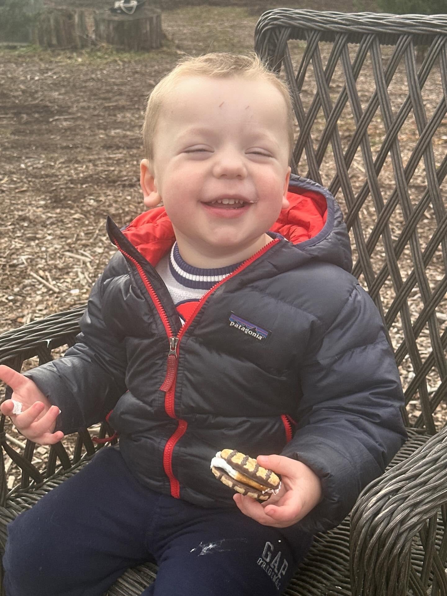 Come on Friday, Saturday or Sunday to take a wagon ride back to cut your own tree + enjoy S&rsquo;mores by the fire!

#familytraditions #christmasmemories #eauclaire #curvuetreefarm #curvuetreefarmandgardens