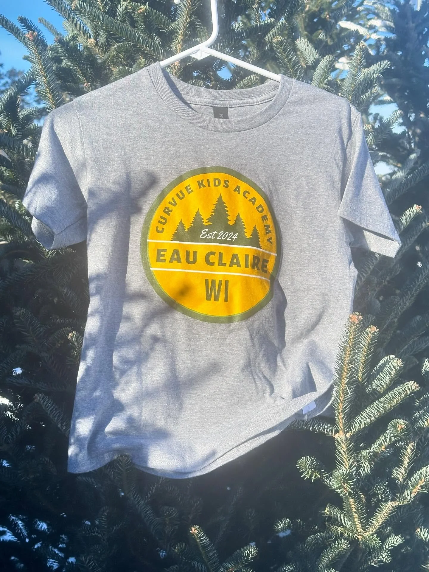 Curvue Kids Academy Parents: 🚨 This week is your last chance to claim CKA shirts for your kiddos. 

Open this week: Sun 11-4, Mon-Thurs 10-5 + Fri 10-4. 

#curvuekidsacademy #curvuetreefarmandgardens