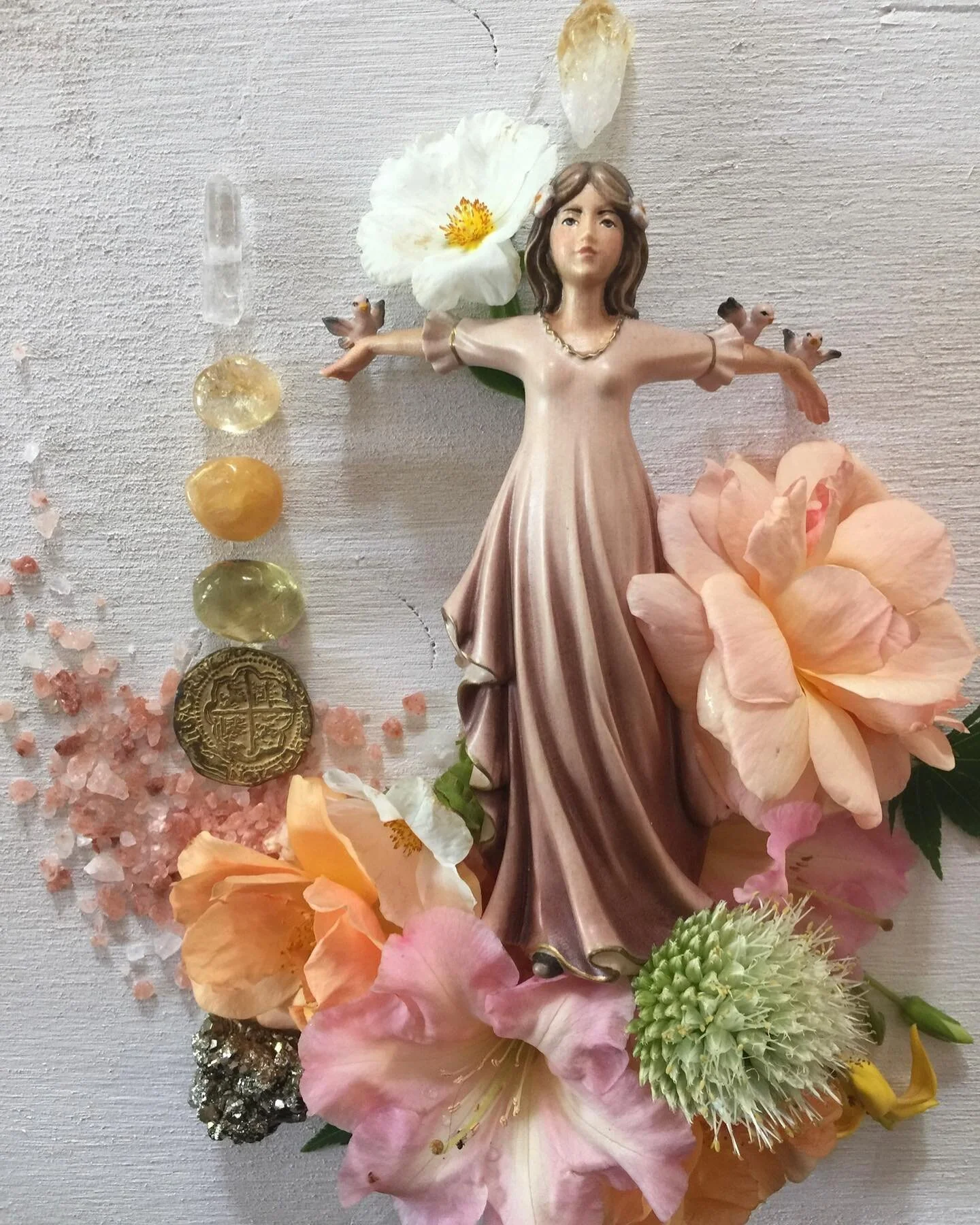 MAY DAY, BELTANE &amp; SPRING FEELINGS

May Day is celebrated in a big way where I live in Todi, Umbria. Today, it honours the liberation of workers.

For me, it holds an older way of celebration and reverence.
It&rsquo;s Beltane- which marks a midwa