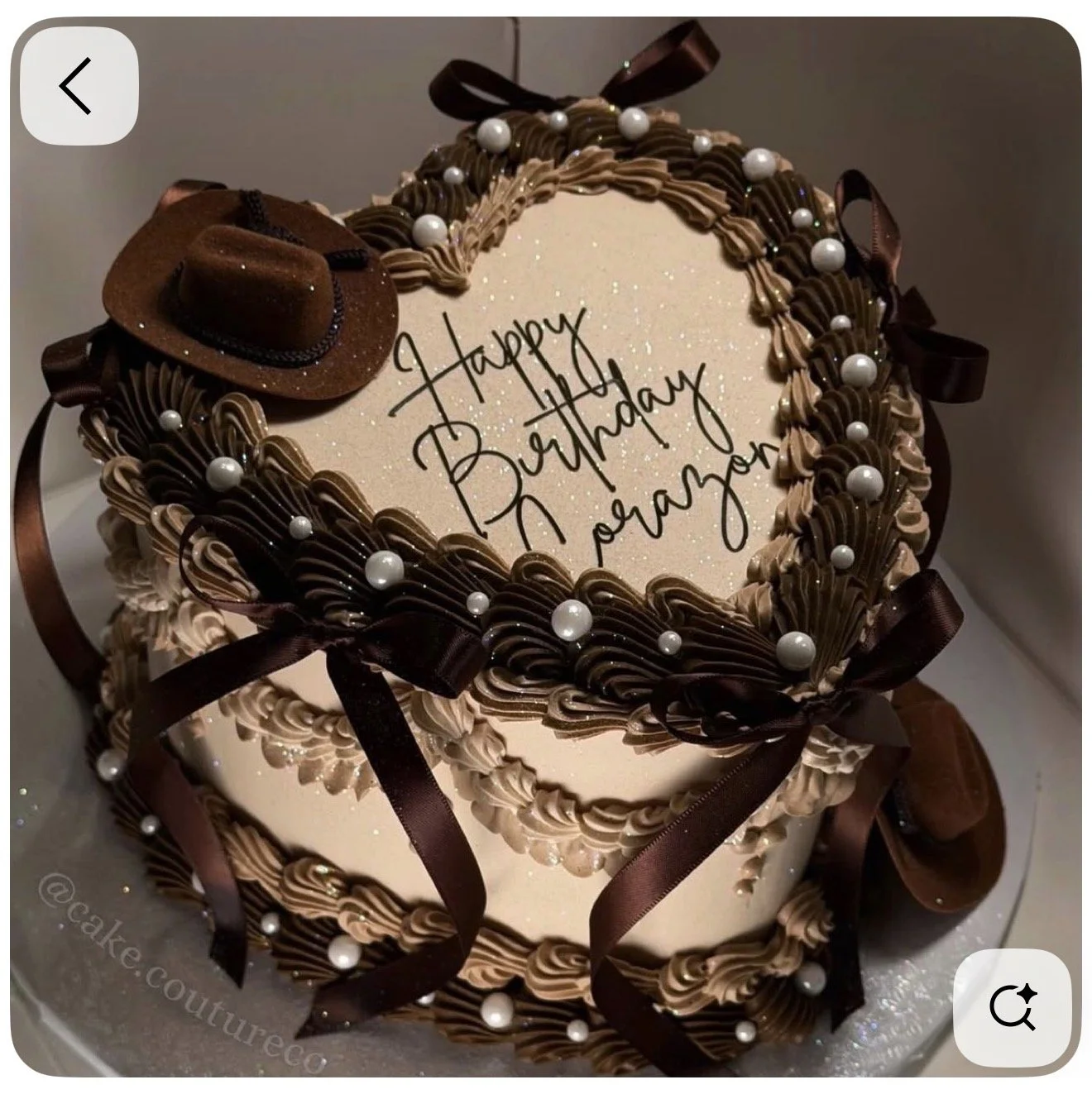 (06/25) A. Barreto Brown monochromatic Heart Cake