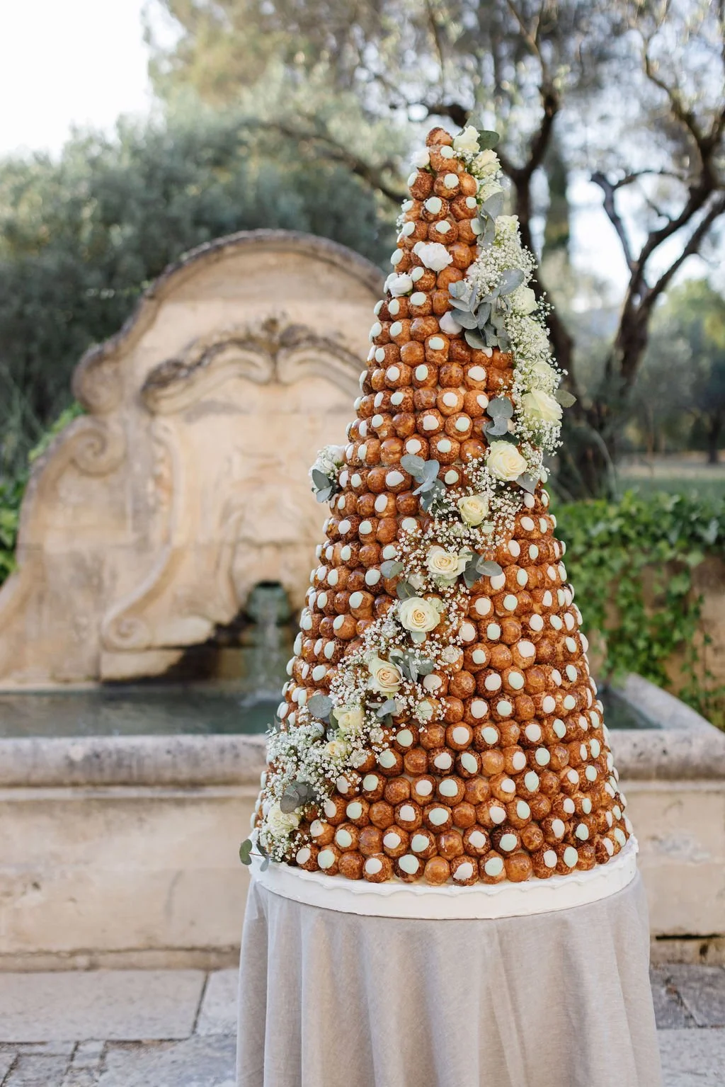 Piece montée 700 choux Sannes.jpg