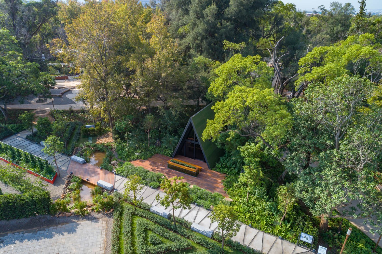 Nilufer-Danis-Landscape-Architecture-The-Community-Garden-Taichung3.jpg