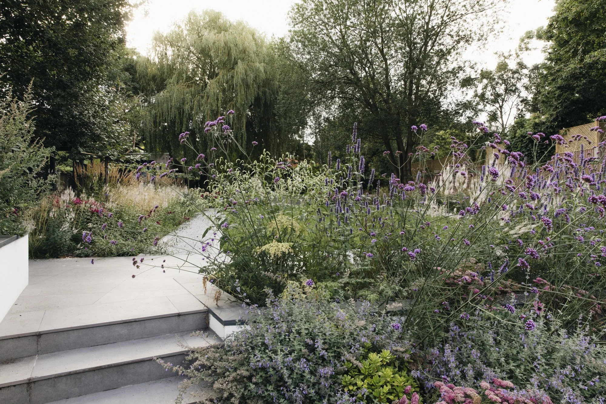 Nilufer_Danis_Naturalistic_planting_Luxury_gardens