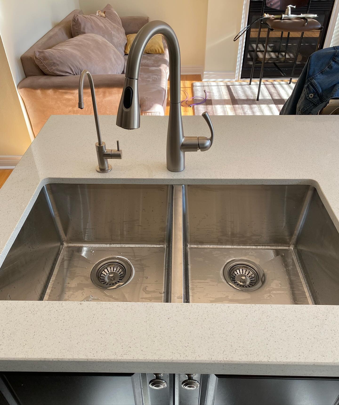 Brand new sink, faucet and water filtration system installed. Beautiful plumbing for another happy customer! #plumbing #plumber #kitchenrenovation #waterfiltration #happycustomer