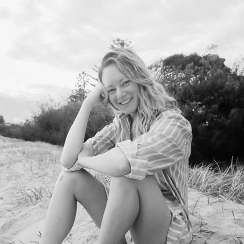 For teachers curious about the occasional email&mdash;updates, travel stories, and reflections on teaching and lifestyle. I&rsquo;d love to have you along.

Join the newsletter at the link in my bio 💛