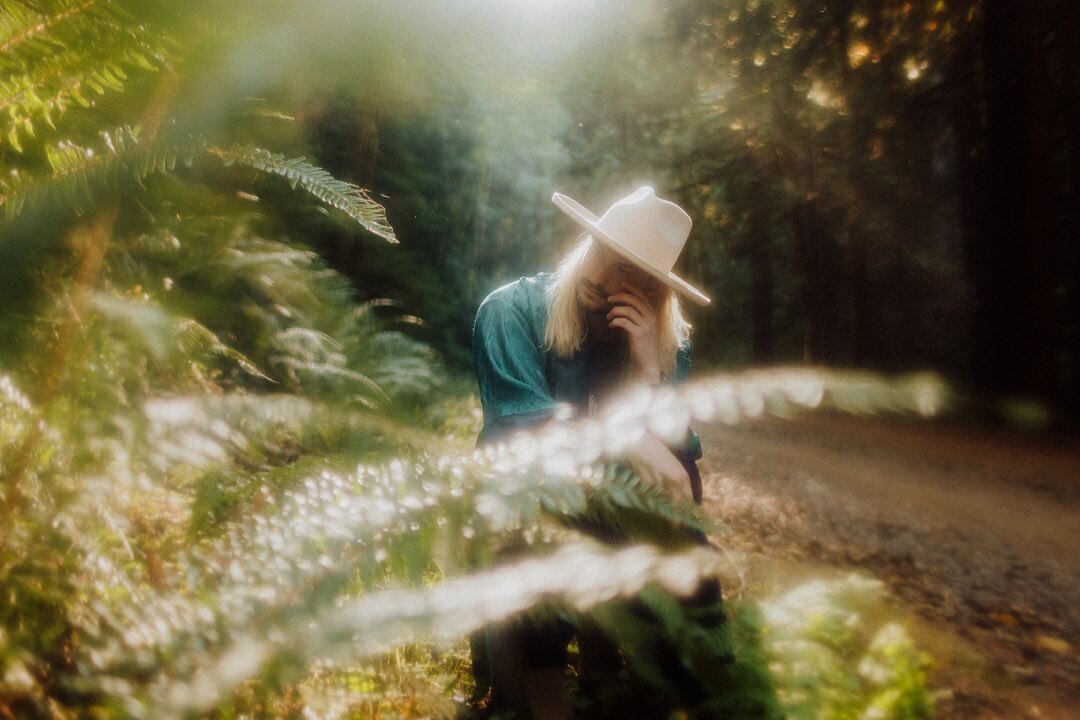 A moment in the forest with Luke. 🌿
.
.
.
.
.
#pdx #pdxart #pdxphotographer #portlandvideography #portlandmarketing #pnwonderland #pnwphotographer #pnwbrandphotographer