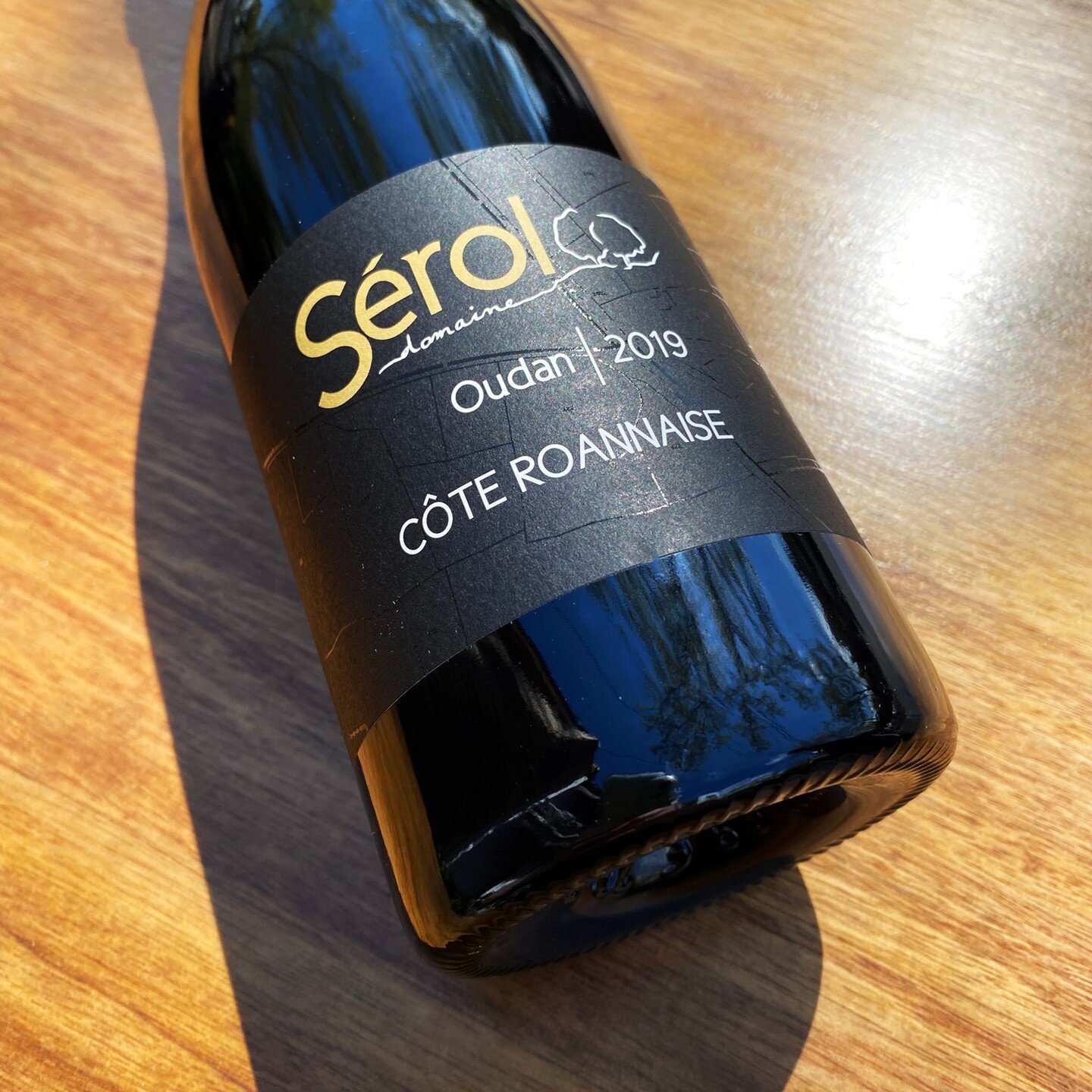 🇫🇷 New Release! 🇫🇷 ⁠
⁠
🍷 2019 Domaine S&eacute;rol &lsquo;Oudan&rsquo; C&ocirc;tes Roannaise AOP 🍷 ⁠
⁠
Certified organic &amp; biodynamic ❤️⁠
⁠
Planted by St&eacute;phane around 25 years ago, &lsquo;Oudan&rsquo; is a 2 hectare plot of pink gran