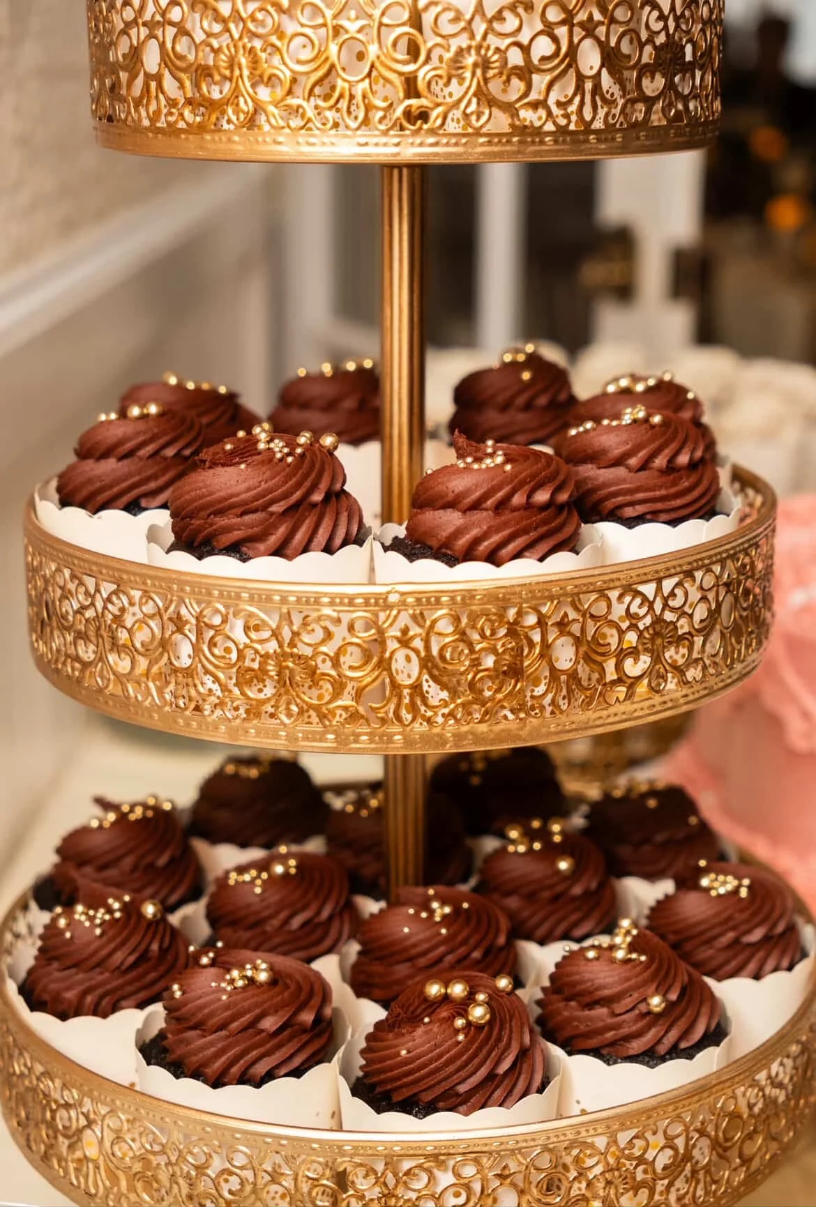 vintage pink heart wedding cake with pearls and just married cake topper with cupcakes for the wedding guests on cape cod  (3).jpg