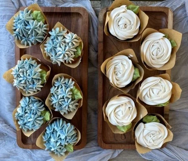 hydrangea and rose cupcakes (1).jpg