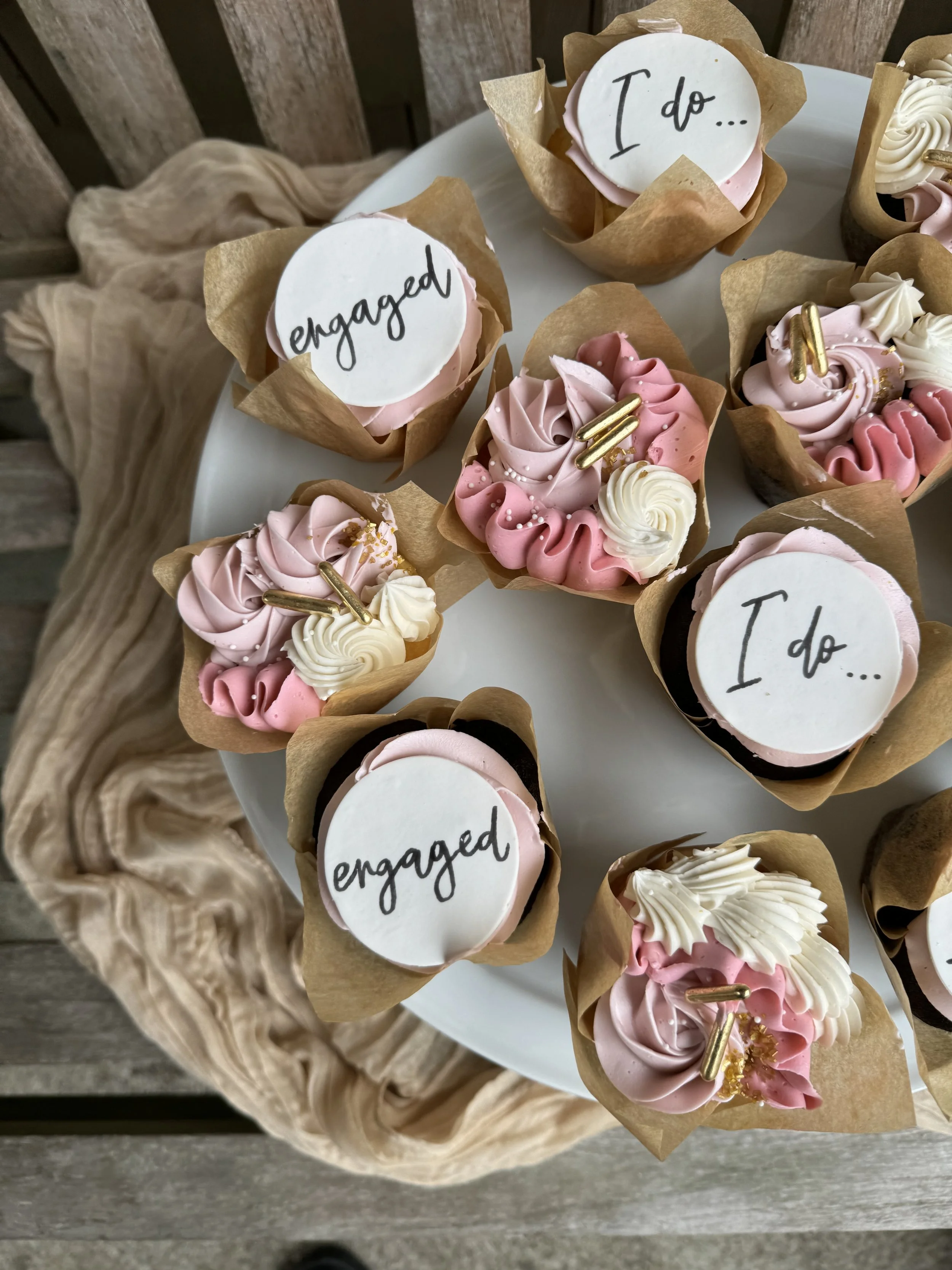 boho cupcakes engagement cupcakes 2024 fancy cupcakes .jpeg