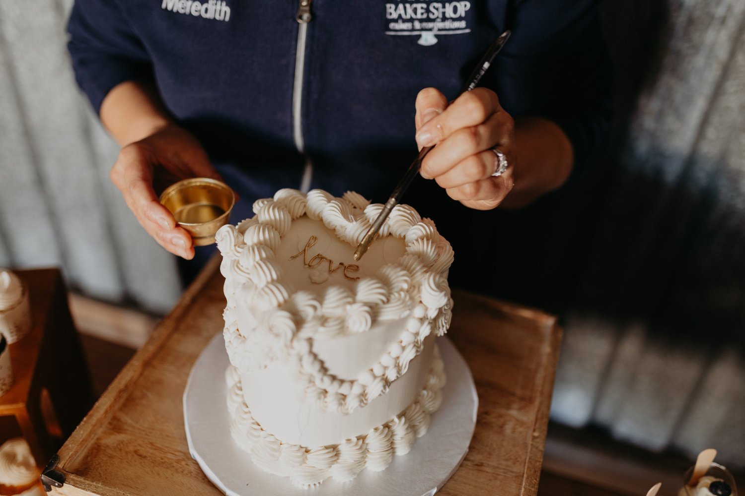 Artisan Bake Shop | Best Wedding Cakes | Smash Cakes | Unicorn Cakes