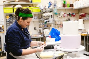Artisan Bake Shop | Best Wedding Cakes | Smash Cakes | Unicorn Cakes