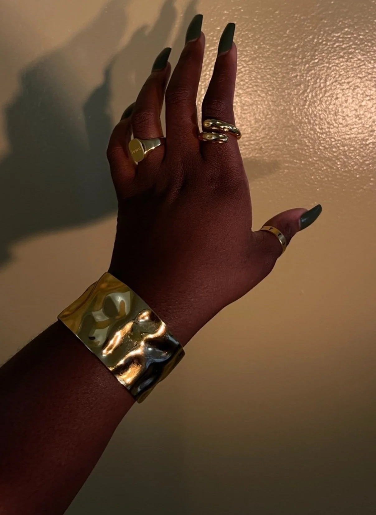 So Wavy bracelet cuff