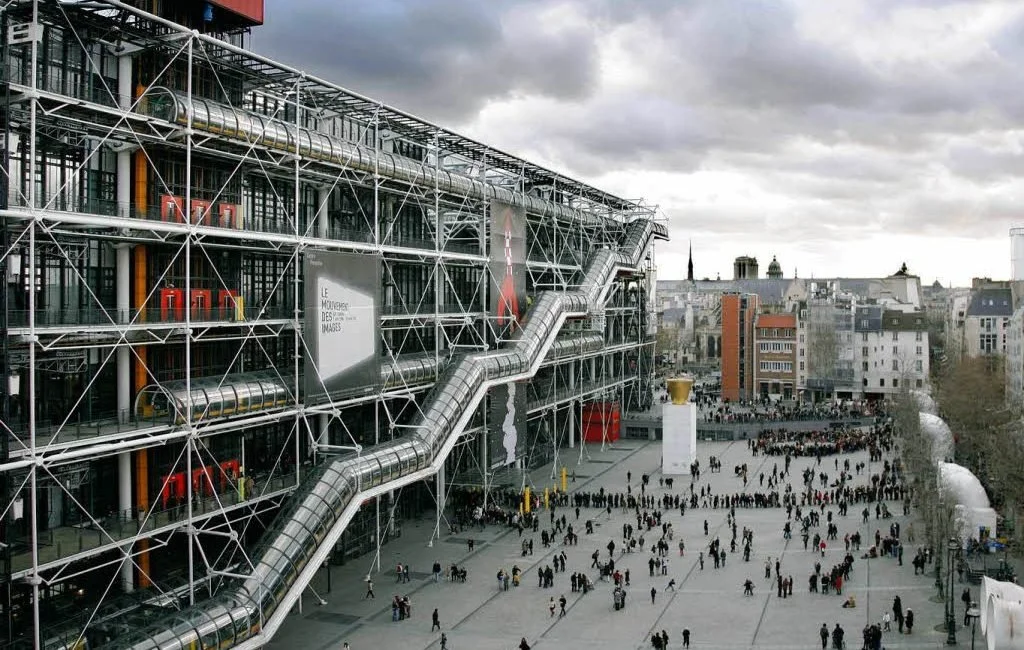 Centro Pompidou: publicidad de calle en tiempos de internet y redes sociales
