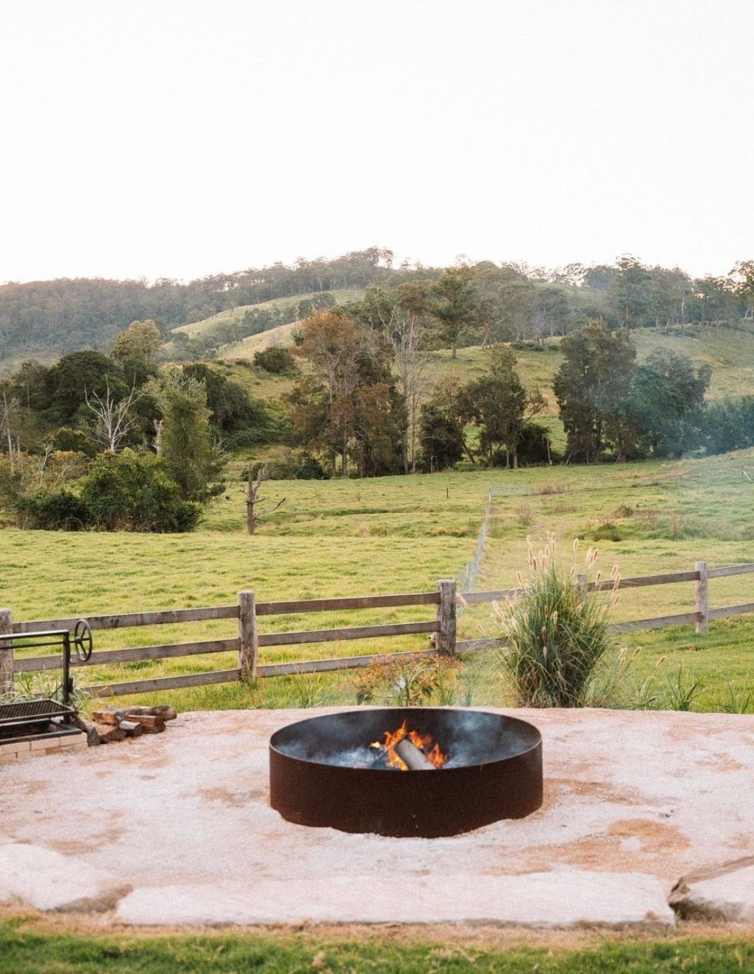 Moments of (warm) pure tranquillity at the dreamy @wallaringa.farm 😍

A luxury country escape in the Hunter Valley, @wallaringa.farm is the perfect setting to reconnect with your loved one. 

We always say Spark Moment can be used in any accommodati