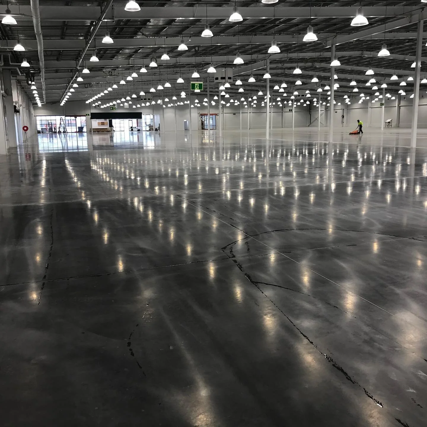 #polishedconcrete #curingblanket #densifier