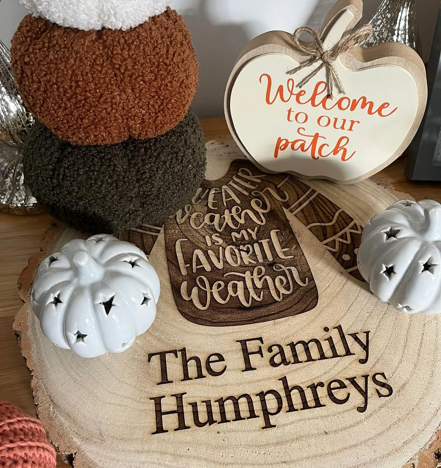 Our wooden engraved log slices will be available as part of the market night on the 28th August.