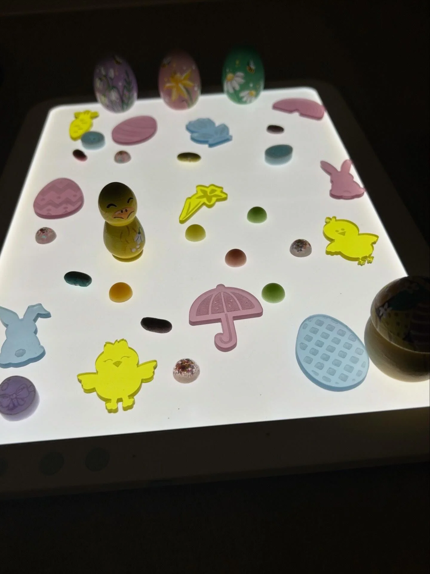 Anyone else with me on this one - you make so many different things but never show anyone on social media?! Here are our light box opaque shapes ready for @puddleplaydays little ones to have fun with!
