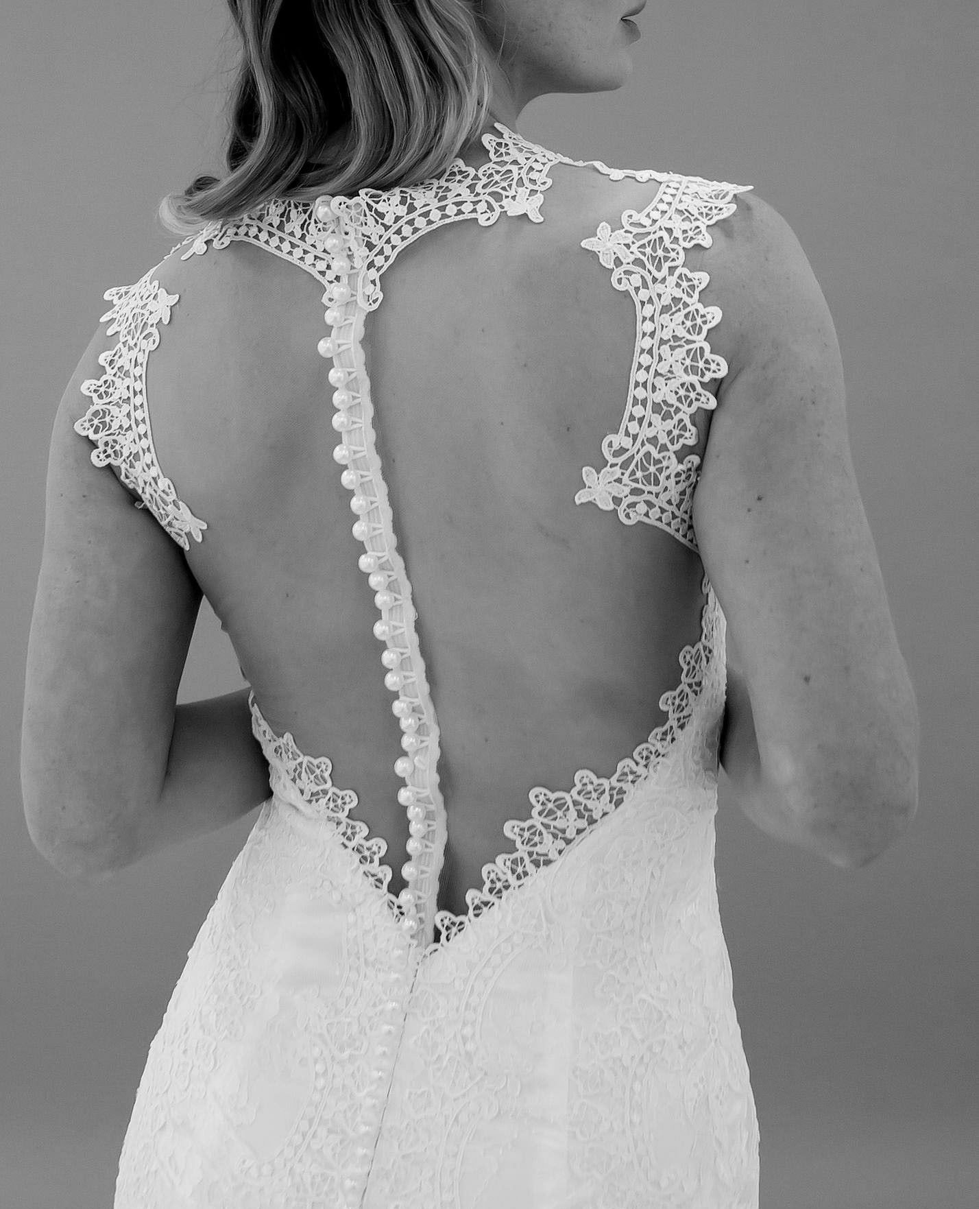 The back details on our #ZB113Y gown are so flattering 😍⁠
⁠
From our 'Reign' collection ✨