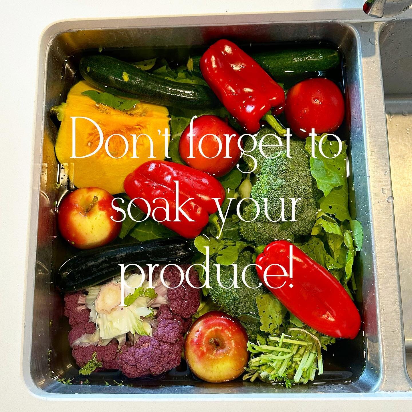 How do you wash your produce?.. A quick rinse with tap water? Not at all?
 
Did you know that this does not actually remove the pesticides or kill the bacteria found on fruit &amp; veg?
🍎🫐🥦🥕
 
Even if you are buying organic fruit &amp; veg which 