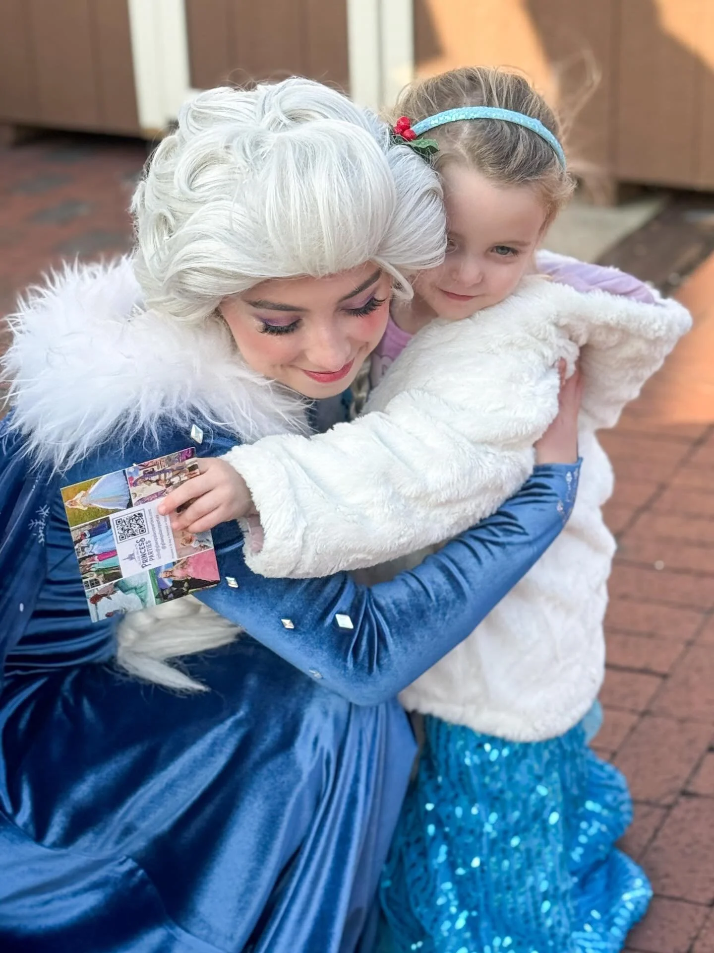 There was no shortage of warm hugs and big smiles from all ages @bmorechristmas last weekend! ❄️ Be sure to check out their market if you&rsquo;re in the area for lots of local gifts, entertainment, and of course&hellip; hot chocolate! 

#frozen #bal