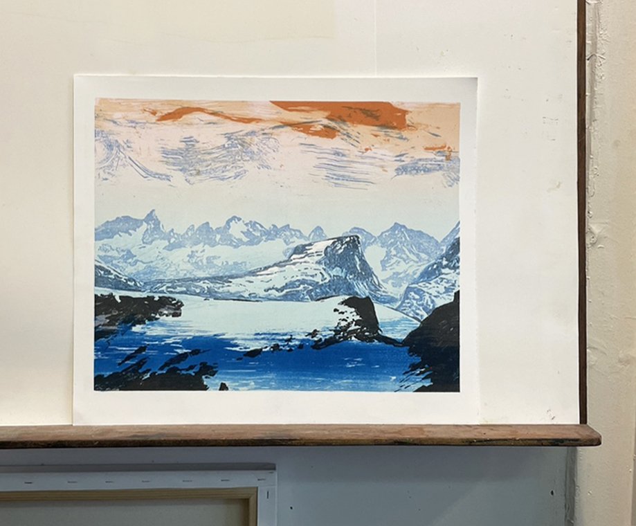Sikt 36x45 cm på hylle.jpg