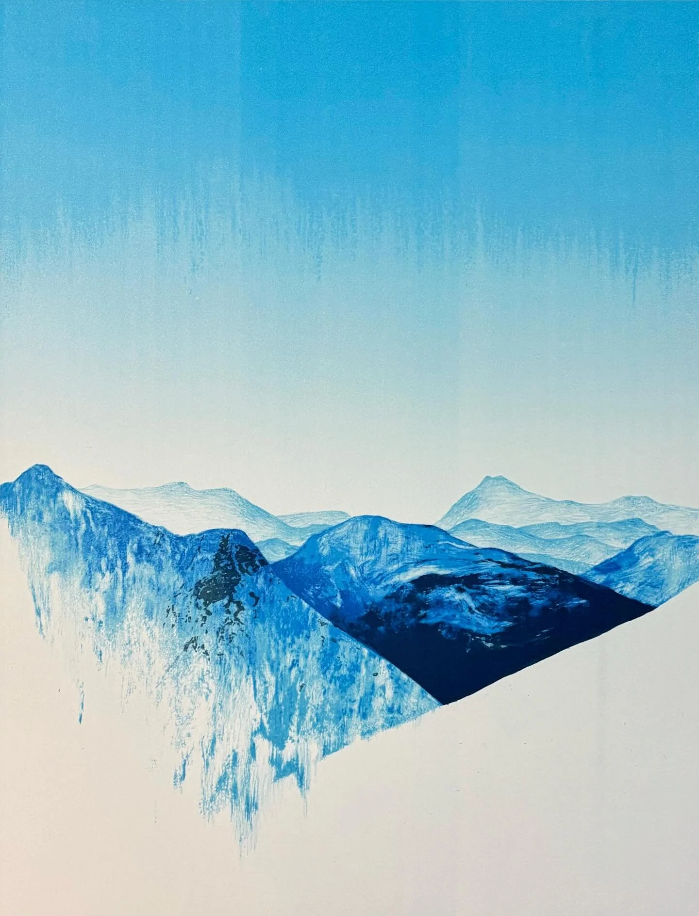 Jeg trykket litografiet &laquo;SYN II&raquo; i kun 27 eksemplarer. N&aring; ligger 1 eks i nettbutikken min www.annekristin.no, klar for &aring; henges opp p&aring; veggen hos noen som er glade i fjell og sn&oslash; - eller liker bl&aring;tt!

#bl&ar